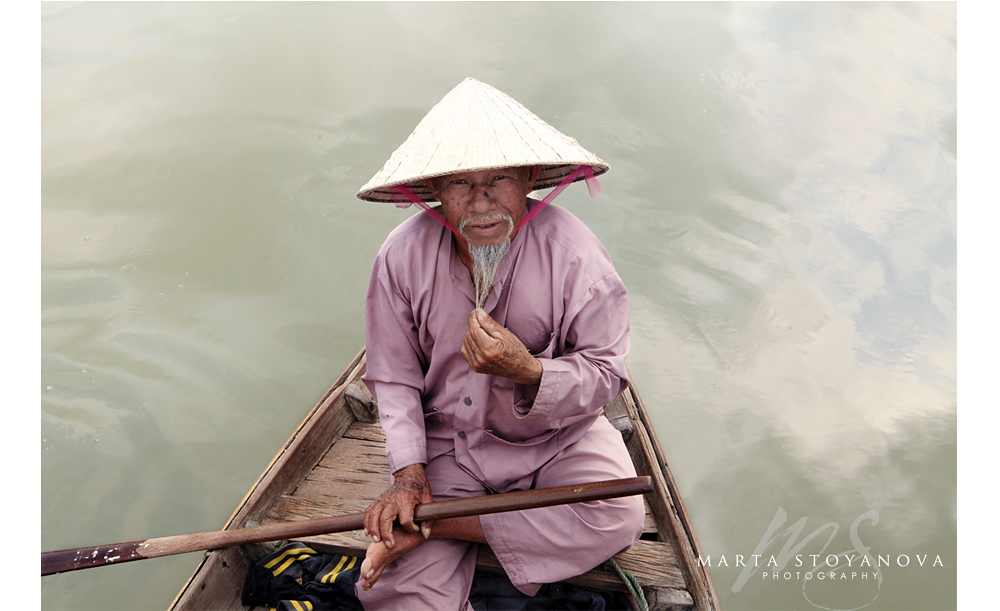 VietnamHoiAnboatman